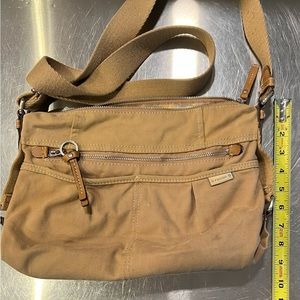 Fossil, Tan Canvas crossbody purse. Multiple pockets. Top zipper